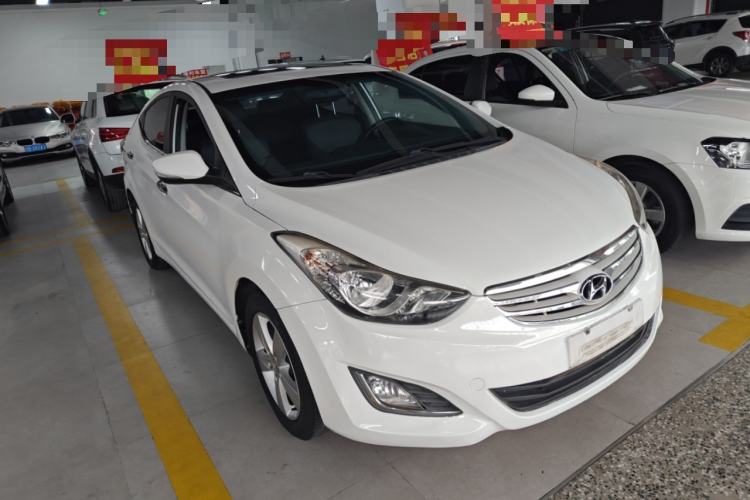 Used Hyundai Elantra (5th Generation / Langdong) 2013 1.6L Automatic Luxury Model Front Right 45 Deg
