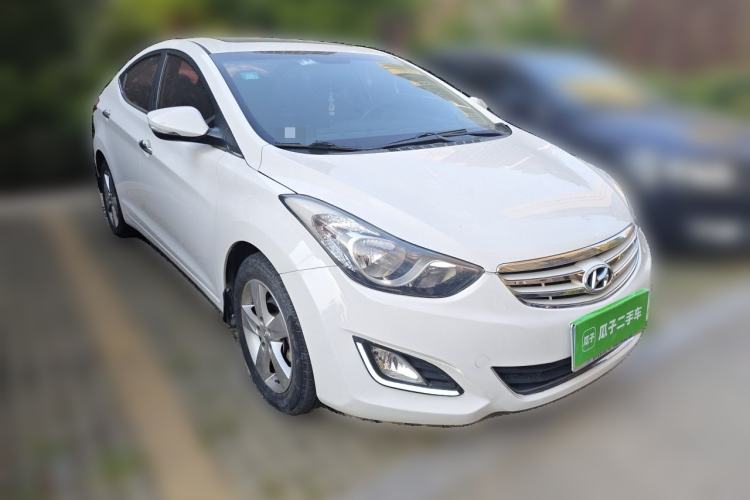 Used Hyundai Elantra (5th Generation / Langdong) 2013 1.6L Automatic Leading Model Front Right 45 Deg