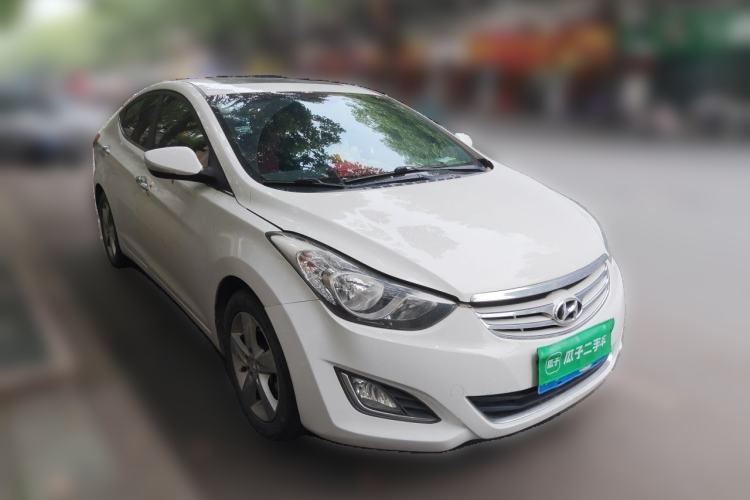 Used Hyundai Elantra (5th Generation / Langdong) 2013 1.6L Automatic Leading Model Front Right 45 Deg