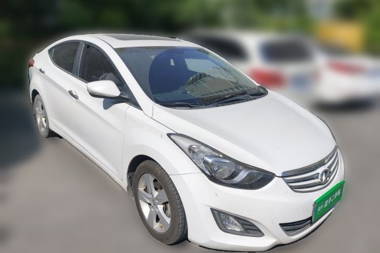 Used Hyundai Elantra (5th Generation / Langdong) 2013 1.6L Automatic Luxury Model Front Right 45 Deg