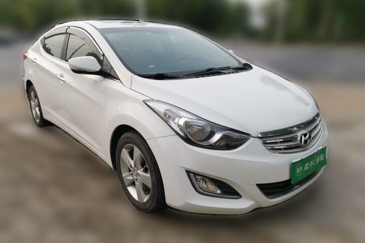 Used Hyundai Elantra (5th Generation / Langdong) 2013 1.6L Automatic Luxury Model Front Right 45 Deg