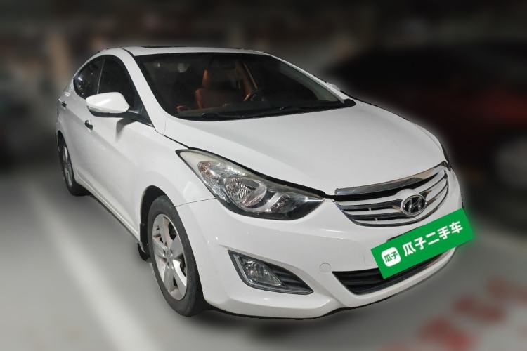 Used Hyundai Elantra (5th Generation / Langdong) 2013 1.6L Automatic Leading Model Front Right 45 Deg