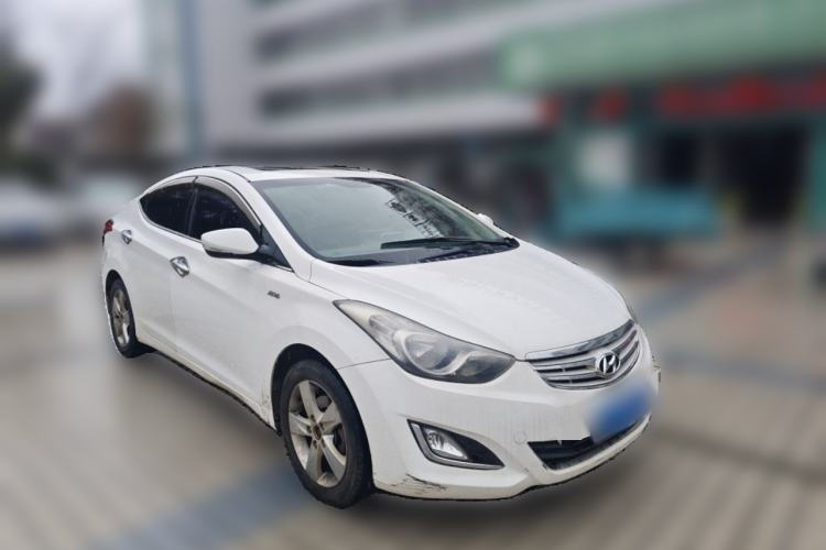 Used Hyundai Elantra (5th Generation / Langdong) 2013 1.6L Automatic Leading Model Front Right 45 Deg