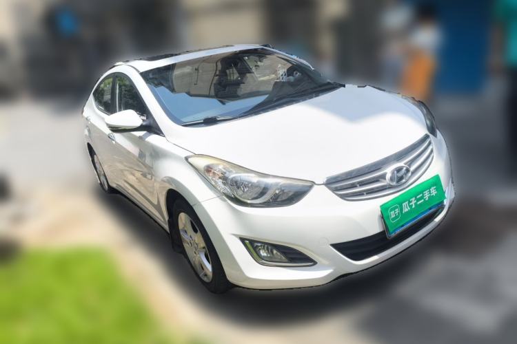 Used Hyundai Elantra (5th Generation / Langdong) 2013 1.6L Automatic Leading Model Front Right 45 Deg