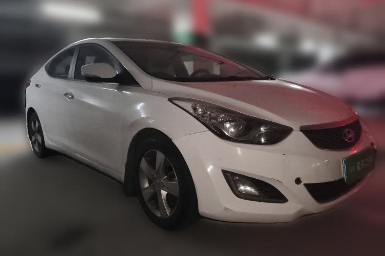 Used Hyundai Elantra (5th Generation / Langdong) 2013 1.6L Automatic Leading Model Front Right 45 Deg