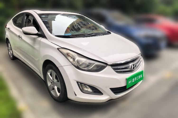 Used Hyundai Elantra (5th Generation / Langdong) 2013 1.6L Automatic Leading Model Front Right 45 Deg