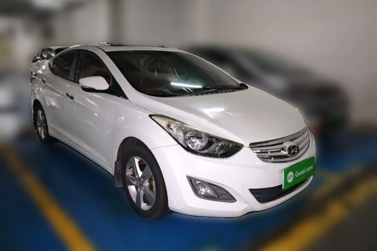 Used Hyundai Elantra (5th Generation / Langdong) 2013 1.6L Automatic Leading Model Front Right 45 Deg