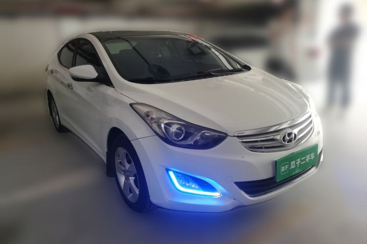 Used Hyundai Elantra (5th Generation / Langdong) 2013 1.6L Automatic Leading Model Front Right 45 Deg