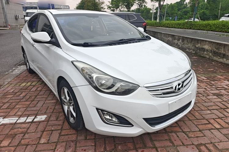 Used Hyundai Elantra (5th Generation / Langdong) 2013 1.6L Automatic Leading Model Front Right 45 Deg