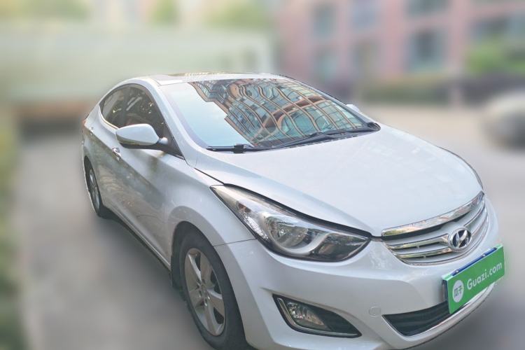 Used Hyundai Elantra (5th Generation / Langdong) 2013 1.6L Automatic Leading Model Front Right 45 Deg