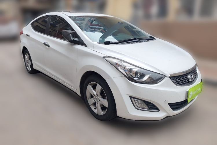 Used Hyundai Elantra (5th Generation / Langdong) 2013 1.6L Automatic Leading Model Front Right 45 Deg