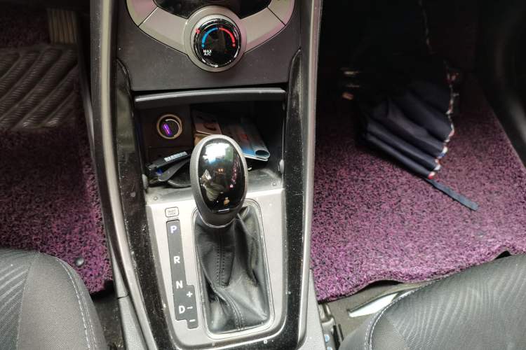 Used Hyundai Elantra (5th Generation / Langdong) 2013 1.6L Automatic Leading Model Gear Lever