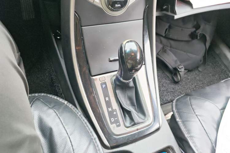 Used Hyundai Elantra (5th Generation / Langdong) 2013 1.6L Automatic Luxury Model Gear Lever
