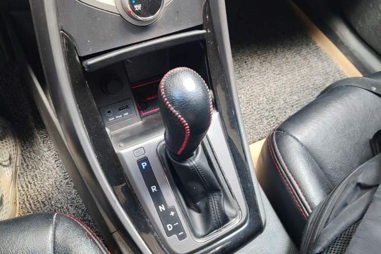 Used Hyundai Elantra (5th Generation / Langdong) 2013 1.6L Automatic Leading Model Gear Lever