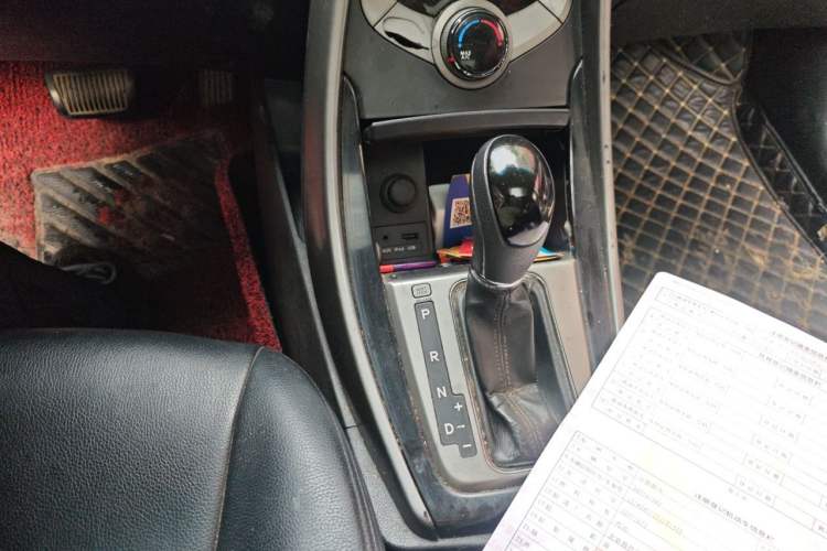 Used Hyundai Elantra (5th Generation / Langdong) 2013 1.6L Automatic Leading Model Gear Lever