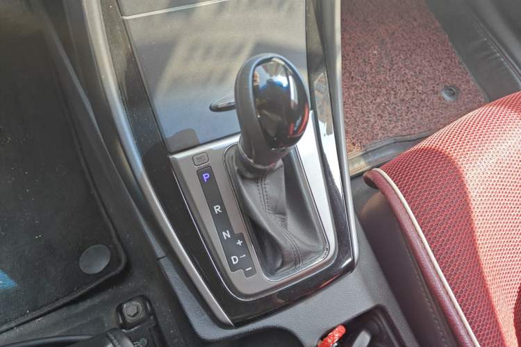 Used Hyundai Elantra (5th Generation / Langdong) 2013 1.6L Automatic Leading Model Gear Lever