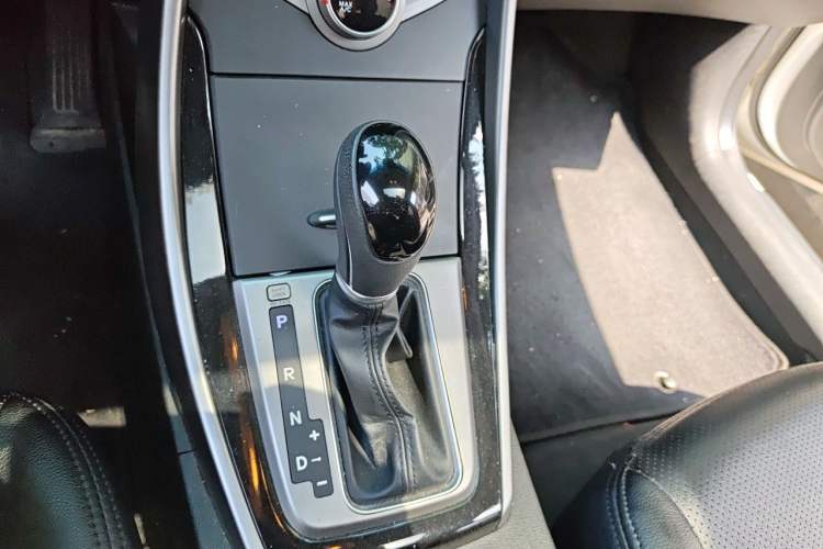 Used Hyundai Elantra (5th Generation / Langdong) 2013 1.6L Automatic Luxury Model Gear Lever