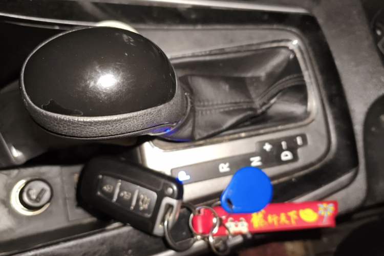 Used Hyundai Elantra (5th Generation / Langdong) 2013 1.6L Automatic Leading Model Gear Lever