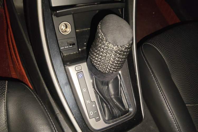 Used Hyundai Elantra (5th Generation / Langdong) 2013 1.6L Automatic Luxury Model Gear Lever