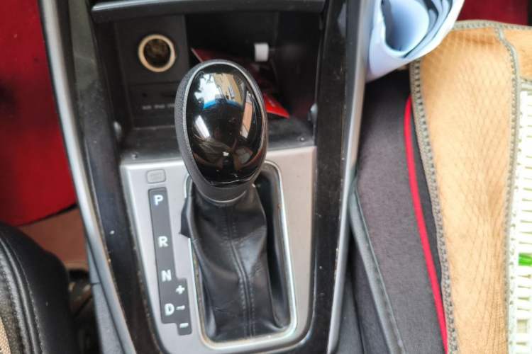 Used Hyundai Elantra (5th Generation / Langdong) 2013 1.6L Automatic Leading Model Gear Lever