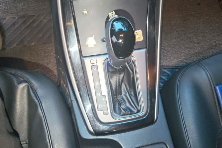 Used Hyundai Elantra (5th Generation / Langdong) 2013 1.6L Automatic Leading Model Gear Lever