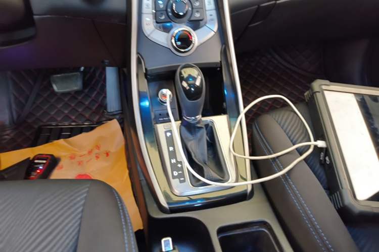 Used Hyundai Elantra (5th Generation / Langdong) 2013 1.6L Automatic Leading Model Gear Lever