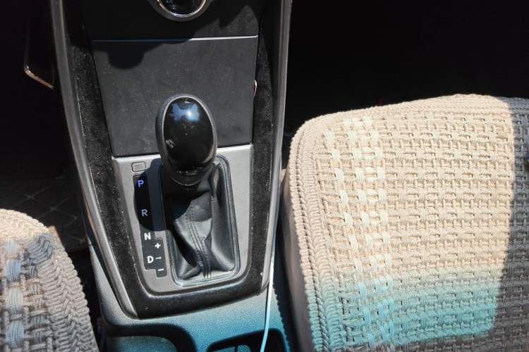 Used Hyundai Elantra (5th Generation / Langdong) 2013 1.6L Automatic Leading Model Gear Lever