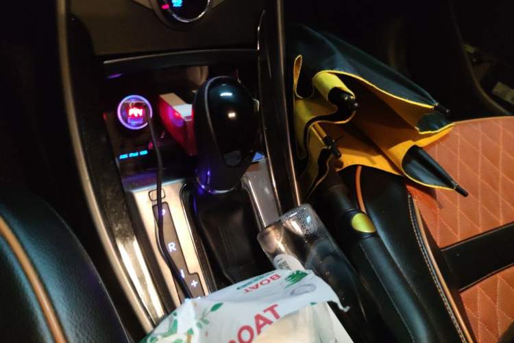 Used Hyundai Elantra (5th Generation / Langdong) 2013 1.6L Automatic Leading Model Gear Lever