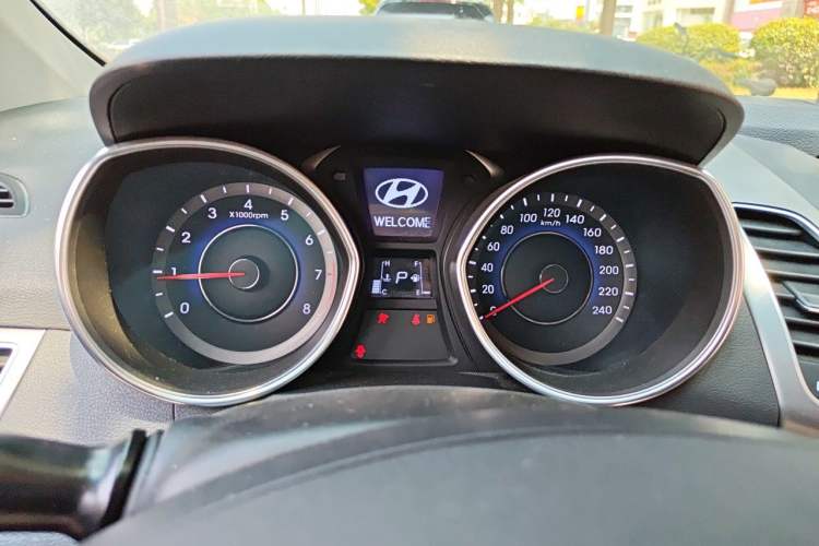 Used Hyundai Elantra (5th Generation / Langdong) 2013 1.6L Automatic Luxury Model Instrument Cluster