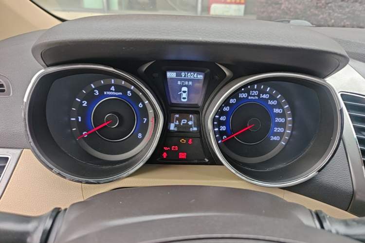 Used Hyundai Elantra (5th Generation / Langdong) 2013 1.6L Automatic Leading Model Instrument Cluster