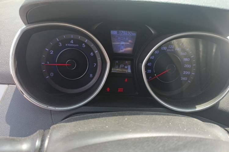 Used Hyundai Elantra (5th Generation / Langdong) 2013 1.6L Automatic Leading Model Instrument Cluster