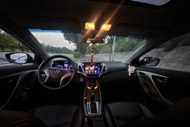 Used Hyundai Elantra (5th Generation / Langdong) 2013 1.6L Automatic Leading Model Interior 3