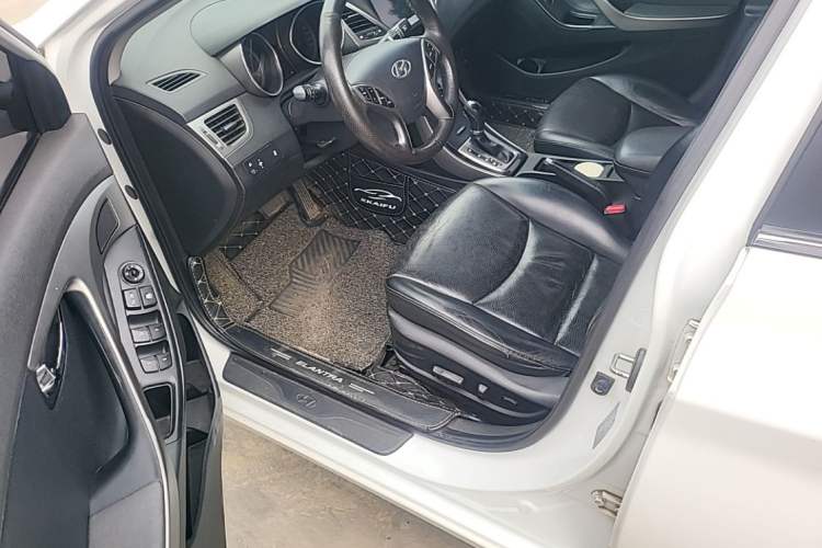 Used Hyundai Elantra (5th Generation / Langdong) 2013 1.6L Automatic Leading Model Left Front Seat