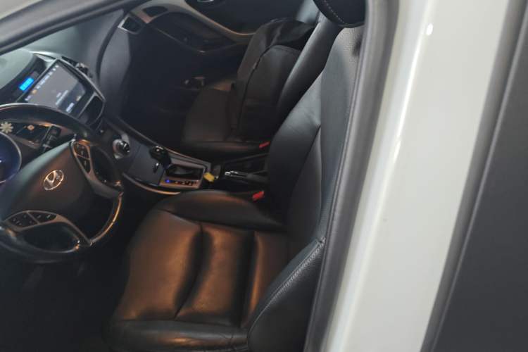 Used Hyundai Elantra (5th Generation / Langdong) 2013 1.6L Automatic Luxury Model Left Front Seat
