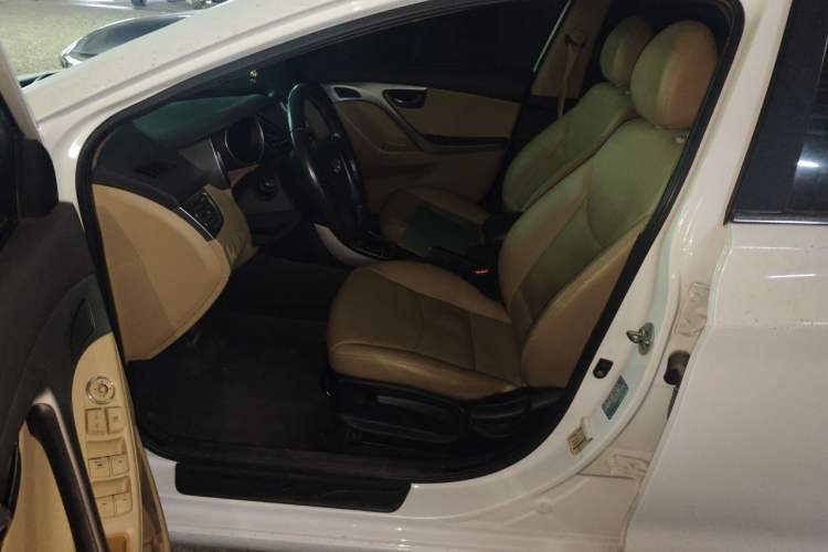 Used Hyundai Elantra (5th Generation / Langdong) 2013 1.6L Automatic Luxury Model Left Front Seat