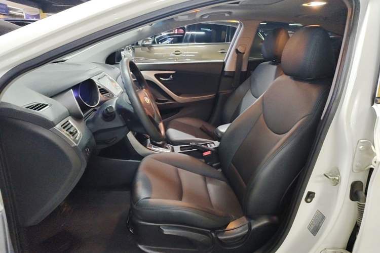 Used Hyundai Elantra (5th Generation / Langdong) 2013 1.6L Automatic Leading Model Left Front Seat
