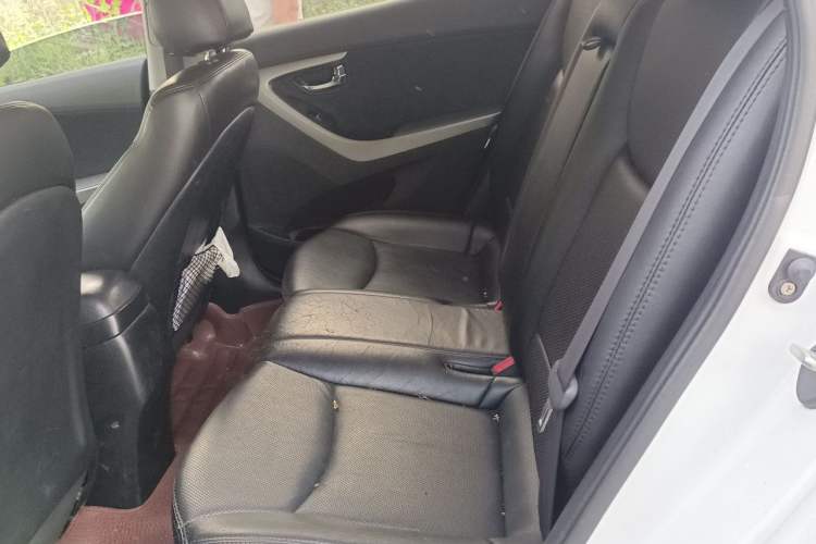 Used Hyundai Elantra (5th Generation / Langdong) 2013 1.6L Automatic Leading Model Left Rear Seat