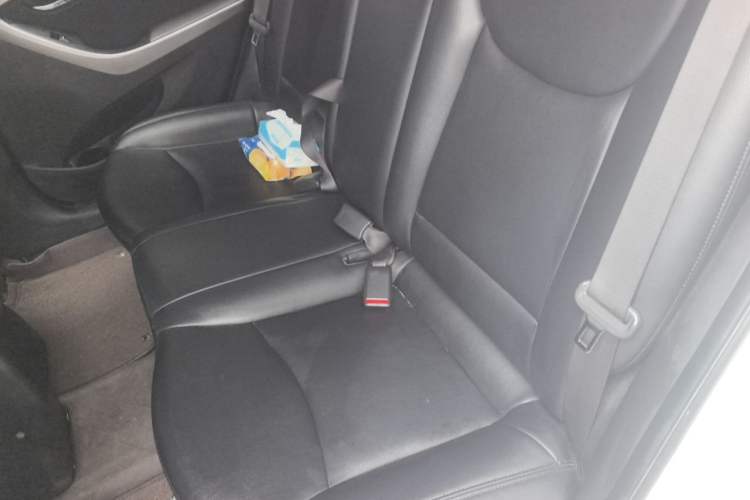 Used Hyundai Elantra (5th Generation / Langdong) 2013 1.6L Automatic Leading Model Left Rear Seat