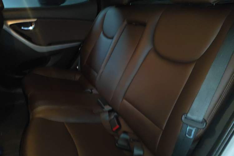 Used Hyundai Elantra (5th Generation / Langdong) 2013 1.6L Automatic Leading Model Left Rear Seat