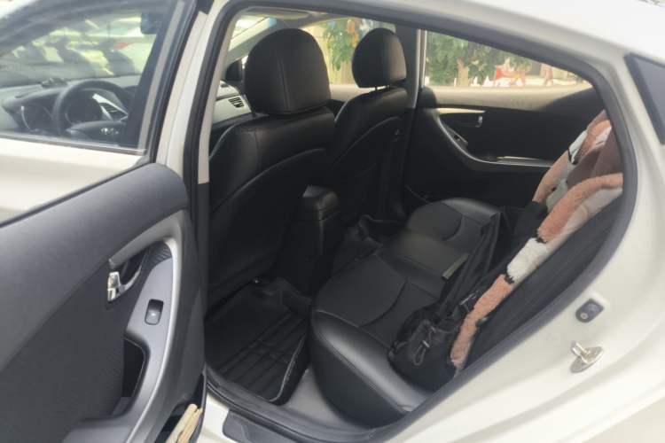 Used Hyundai Elantra (5th Generation / Langdong) 2013 1.6L Automatic Leading Model Left Rear Seat