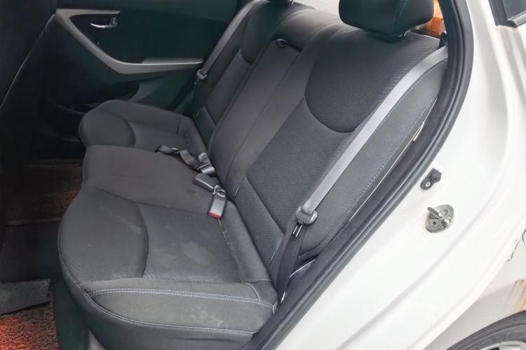 Used Hyundai Elantra (5th Generation / Langdong) 2013 1.6L Automatic Leading Model Left Rear Seat