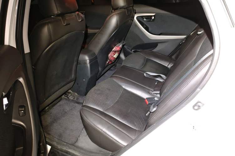 Used Hyundai Elantra (5th Generation / Langdong) 2013 1.6L Automatic Leading Model Left Rear Seat