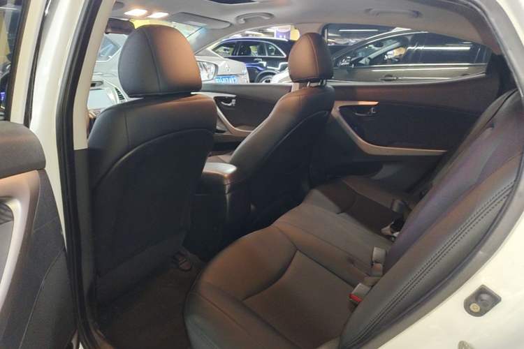 Used Hyundai Elantra (5th Generation / Langdong) 2013 1.6L Automatic Leading Model Left Rear Seat