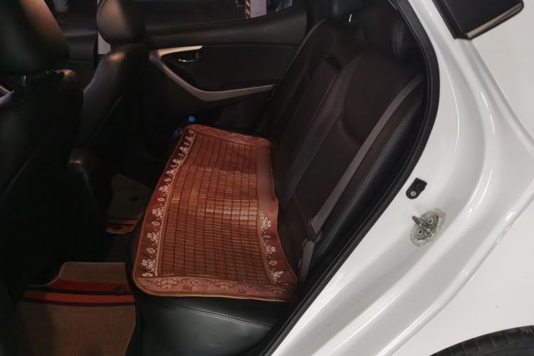 Used Hyundai Elantra (5th Generation / Langdong) 2013 1.6L Automatic Leading Model Left Rear Seat