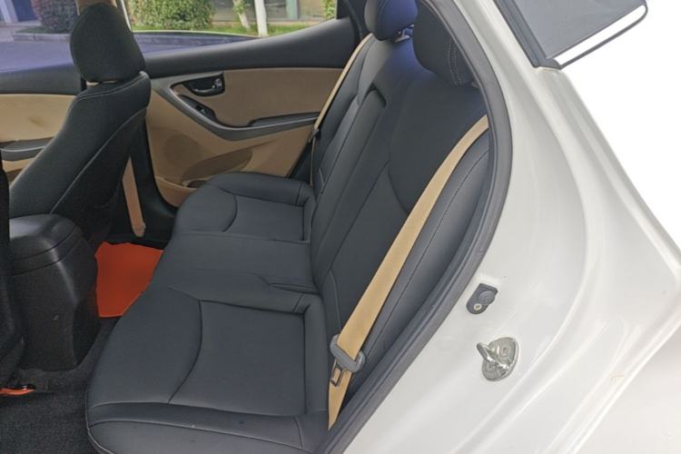 Used Hyundai Elantra (5th Generation / Langdong) 2013 1.6L Automatic Leading Model Left Rear Seat