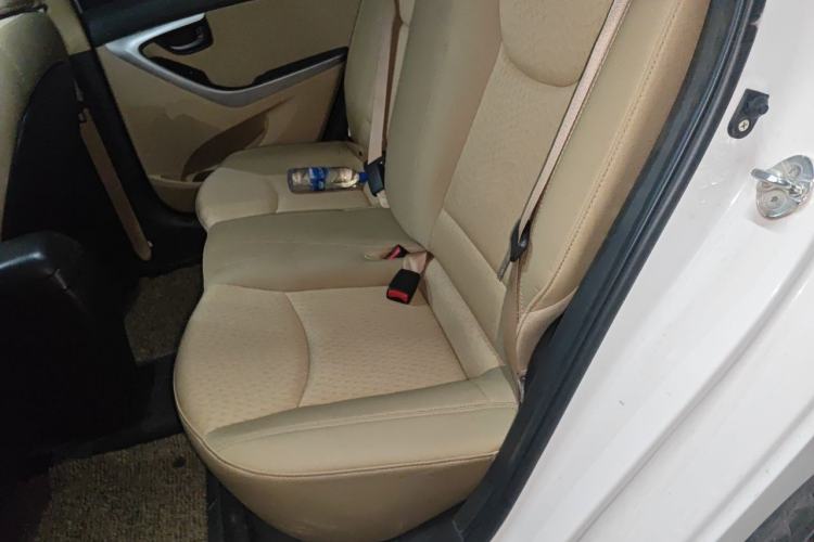 Used Hyundai Elantra (5th Generation / Langdong) 2013 1.6L Automatic Leading Model Left Rear Seat