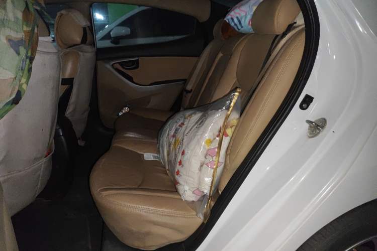 Used Hyundai Elantra (5th Generation / Langdong) 2013 1.6L Automatic Leading Model Left Rear Seat