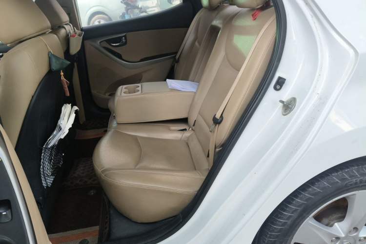 Used Hyundai Elantra (5th Generation / Langdong) 2013 1.6L Automatic Leading Model Left Rear Seat