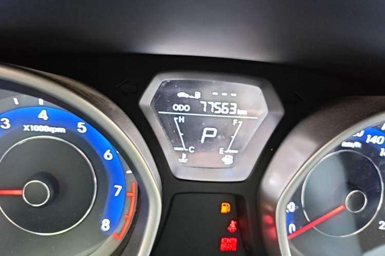 Used Hyundai Elantra (5th Generation / Langdong) 2013 1.6L Automatic Leading Model Odometer Close Up