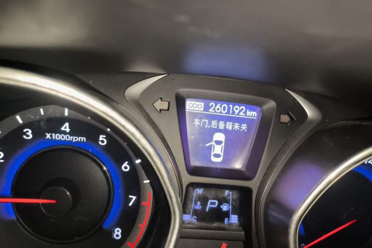 Used Hyundai Elantra (5th Generation / Langdong) 2013 1.6L Automatic Leading Model Odometer Close Up